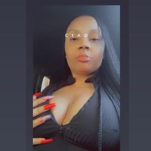 Meet your Posher, Simone